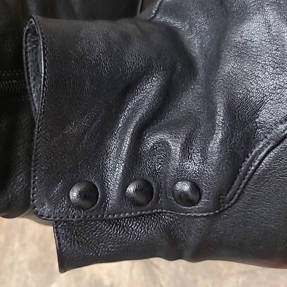 Vialis zip ankle boots with 1.5" heel - Picture 2 of 6